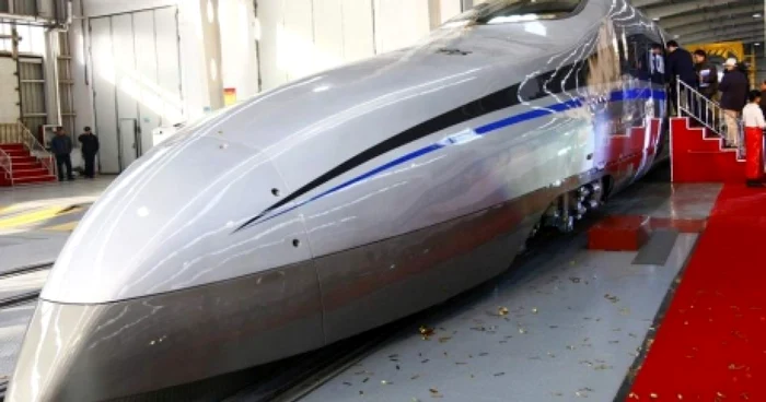 Trenul super-rapid care va atinge 500 km/h