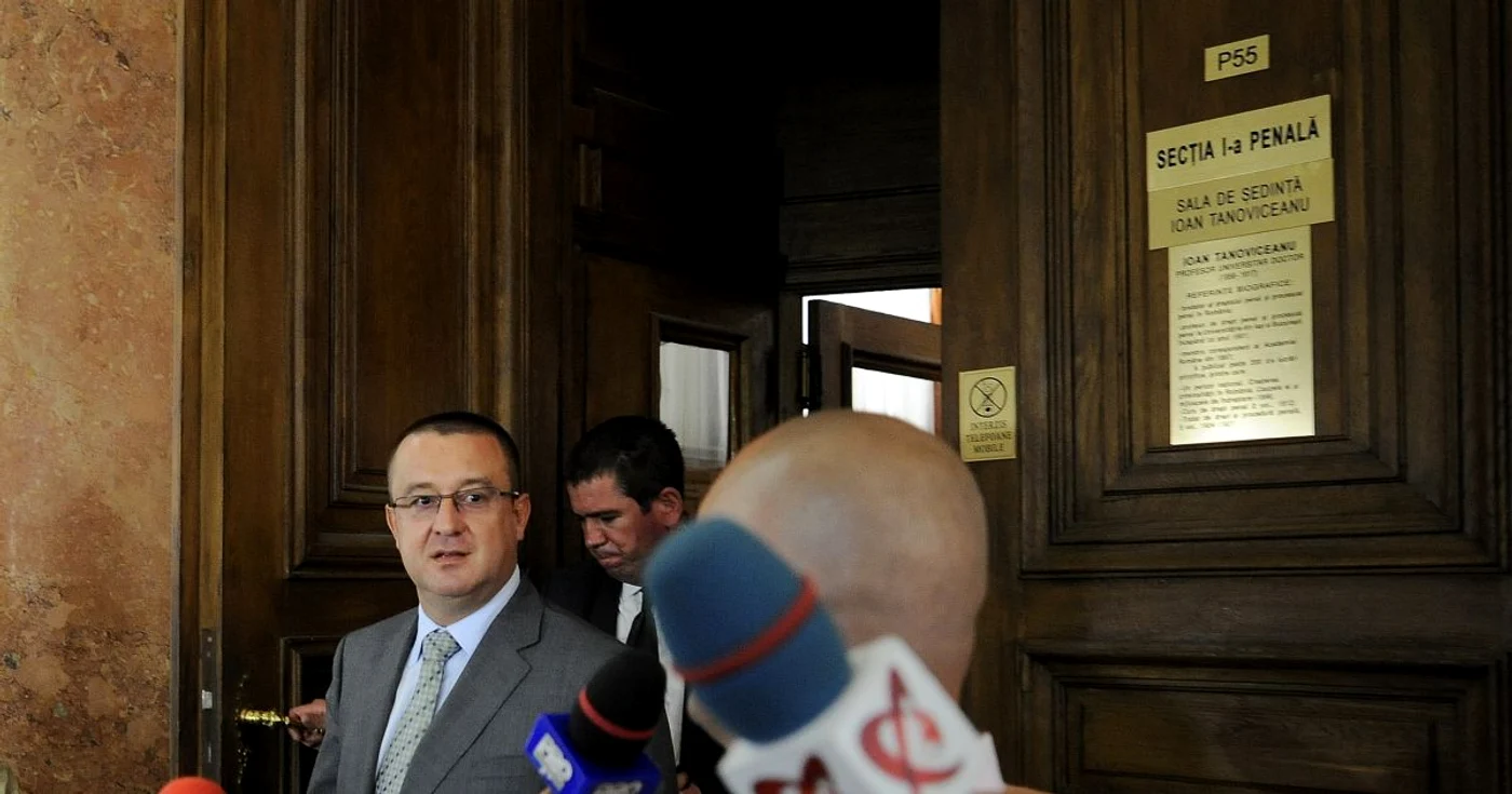 Sorin Blejnar a fost audiat pentru a doua oară de procurorii anticorupţie în dosarul de evaziune fiscală, în care a fost pus aub acuzare luna trecută   FOTO: Mediafax