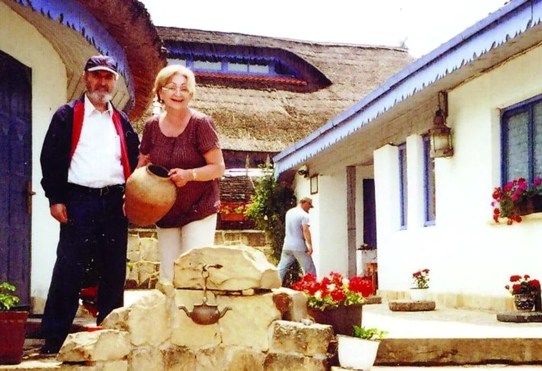 Şi-a petrecut ultimul  concediu în Deltă, alături de  soţia sa, Vladimir Găitan,  Virginia Rogin şi Florina Cercel