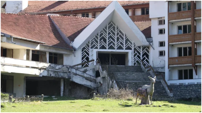 Cel mai celebru hotel de pe vremea lui Ceaușescu a ajuns o ruină