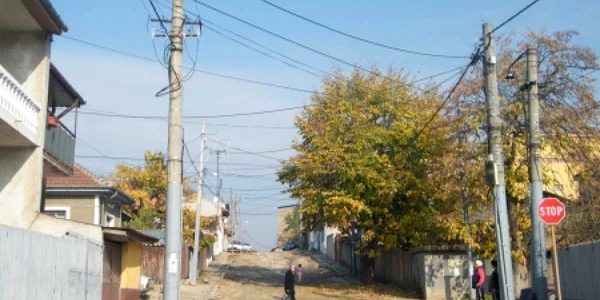 Străzile neasfaltate sau care prezintă gropi vor fi de domeniul trecutului