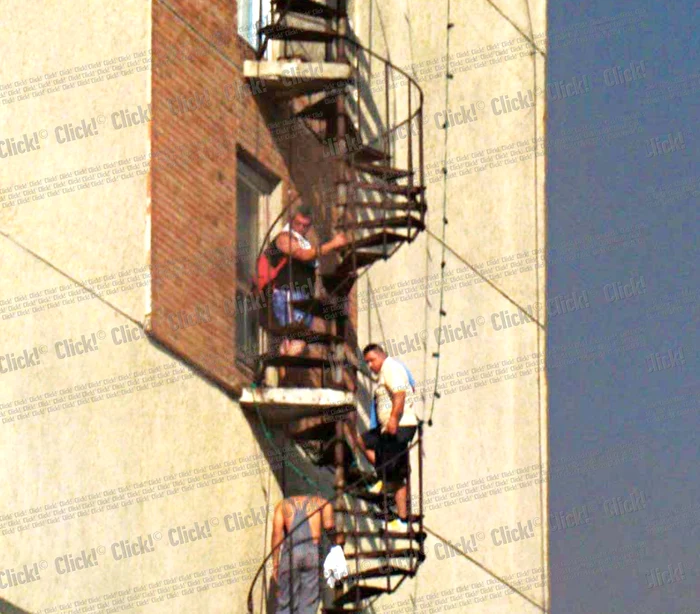 Clienţii hotelului au fost evacuaţi pe scara exterioară