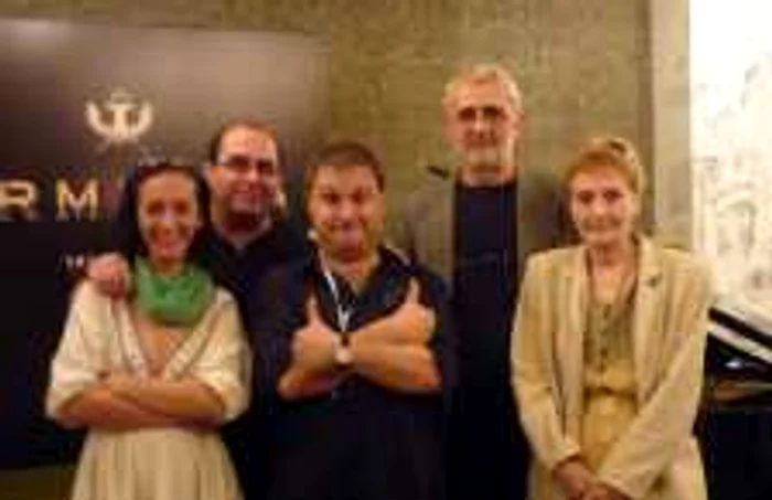 Compania cu Teatru