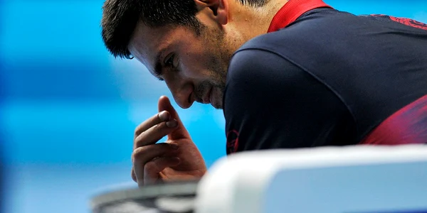 Djokovic a avut mari probleme la ochiul drept