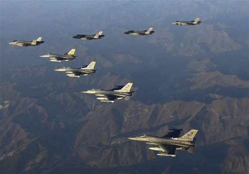 Coreea de Sud și SUA au efectuat exerciții militare comune pe 18 noiembrie FOTO SOUTH KOREAN DEFENSE