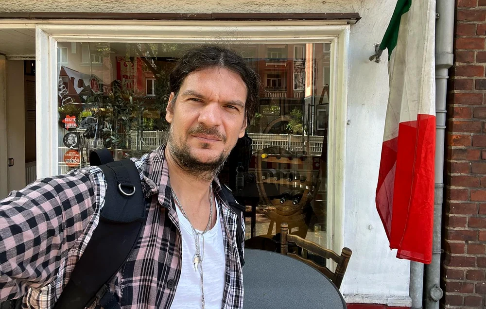 De ce nu vrea Tudor Chirilă să le cumpere telefoane copiilor săi