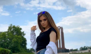 mara georgescu in parc jpeg