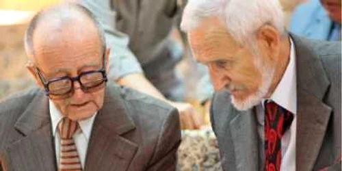 Veniturile pensionarilor obişnuiţi nu vor creşte după tăierea pensiilor peste 3.000 de lei