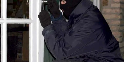 Individul a fost prins de polițiști