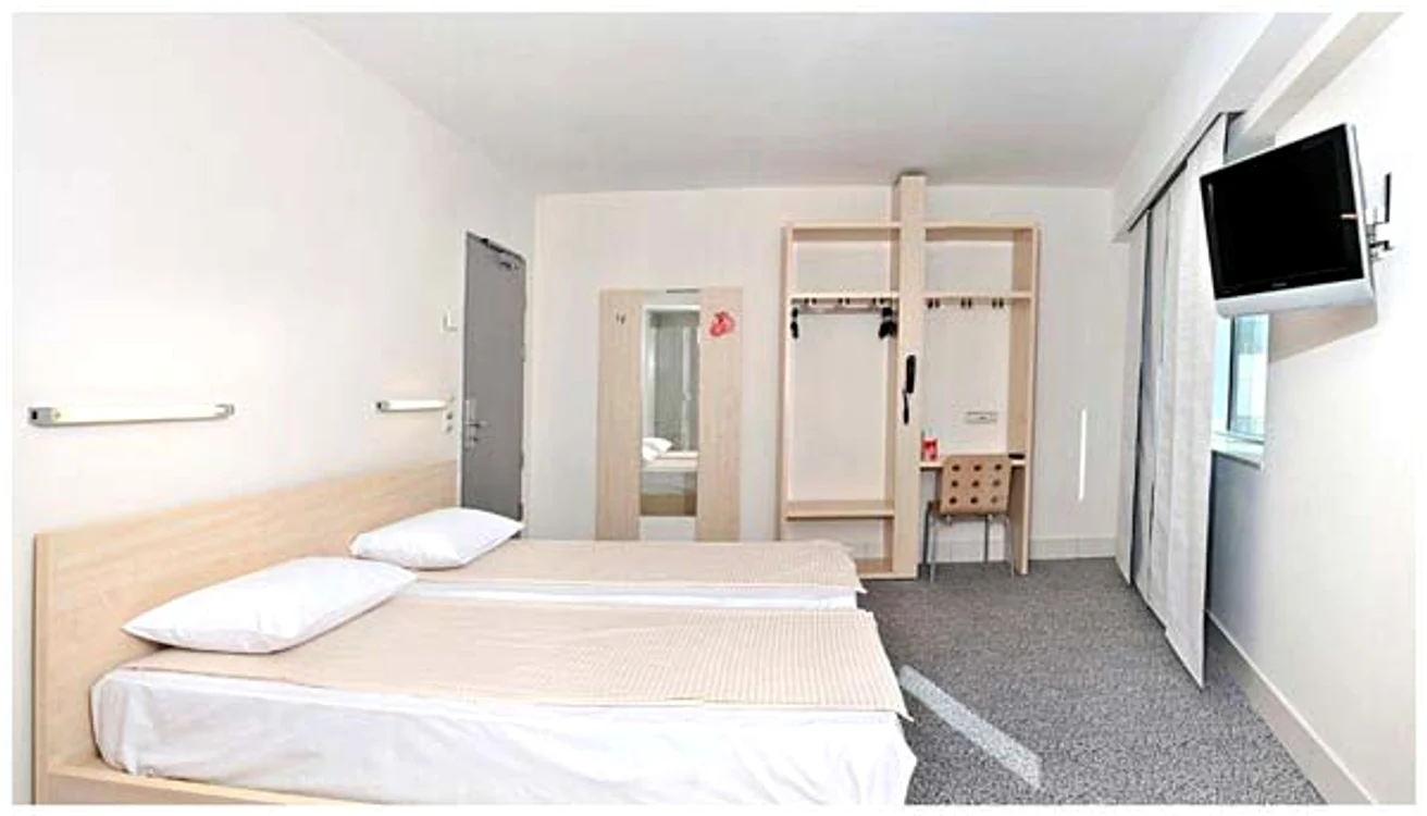 
    Camerele Hello Hotels sunt simple si prietenoase  