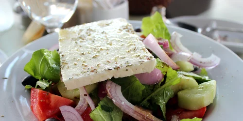 salata grecească jpg