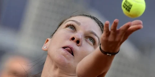 Simona Halep joacă finala Madrid cu Kiki Bertens FOTO AFP Javier Soriano