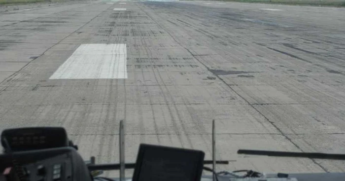 Pista Aeroportului "Traian Vuia" din Timişoara a fost decopertată Foto: Ştefan Both