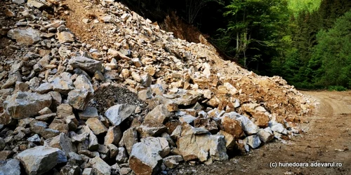 drum spre vadu dobrii hunedoara foto daniel guta adevarul