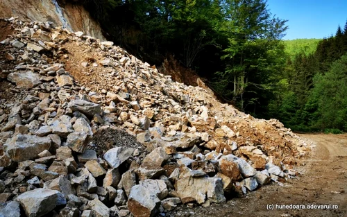 drum spre vadu dobrii hunedoara foto daniel guta adevarul
