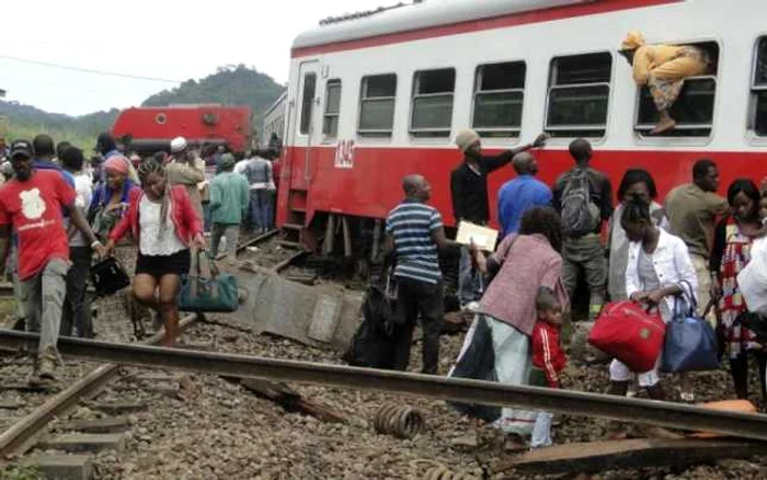 Accidentul a avut loc în apropierea localităţii Eseka, între Yaounde şi Douala FOTO Stringer/AFP