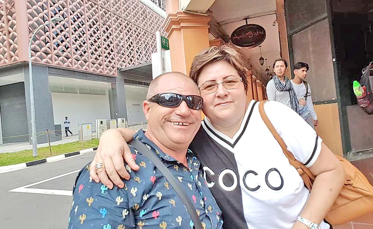 
    La aniversare Nea Raţă şi-a răsfăţat soţia în Singapore, unde s-au plimbat peste tot  