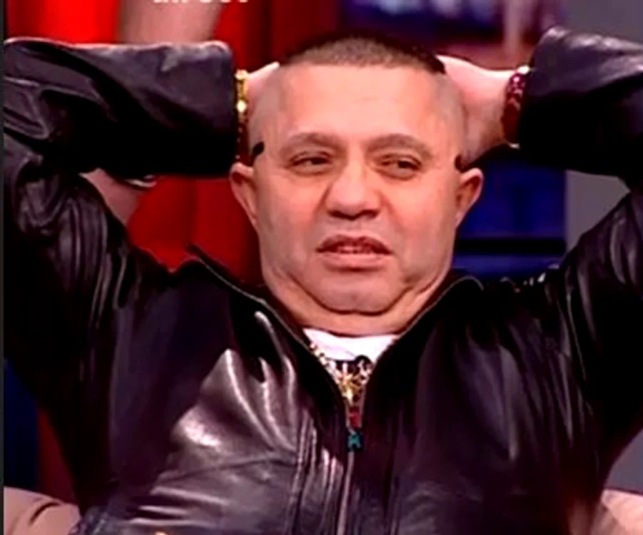 
    Acesta/ aceasta l-a adus pe Guţă în cel mai ruşinos al vieţii luifoto: antena 1  