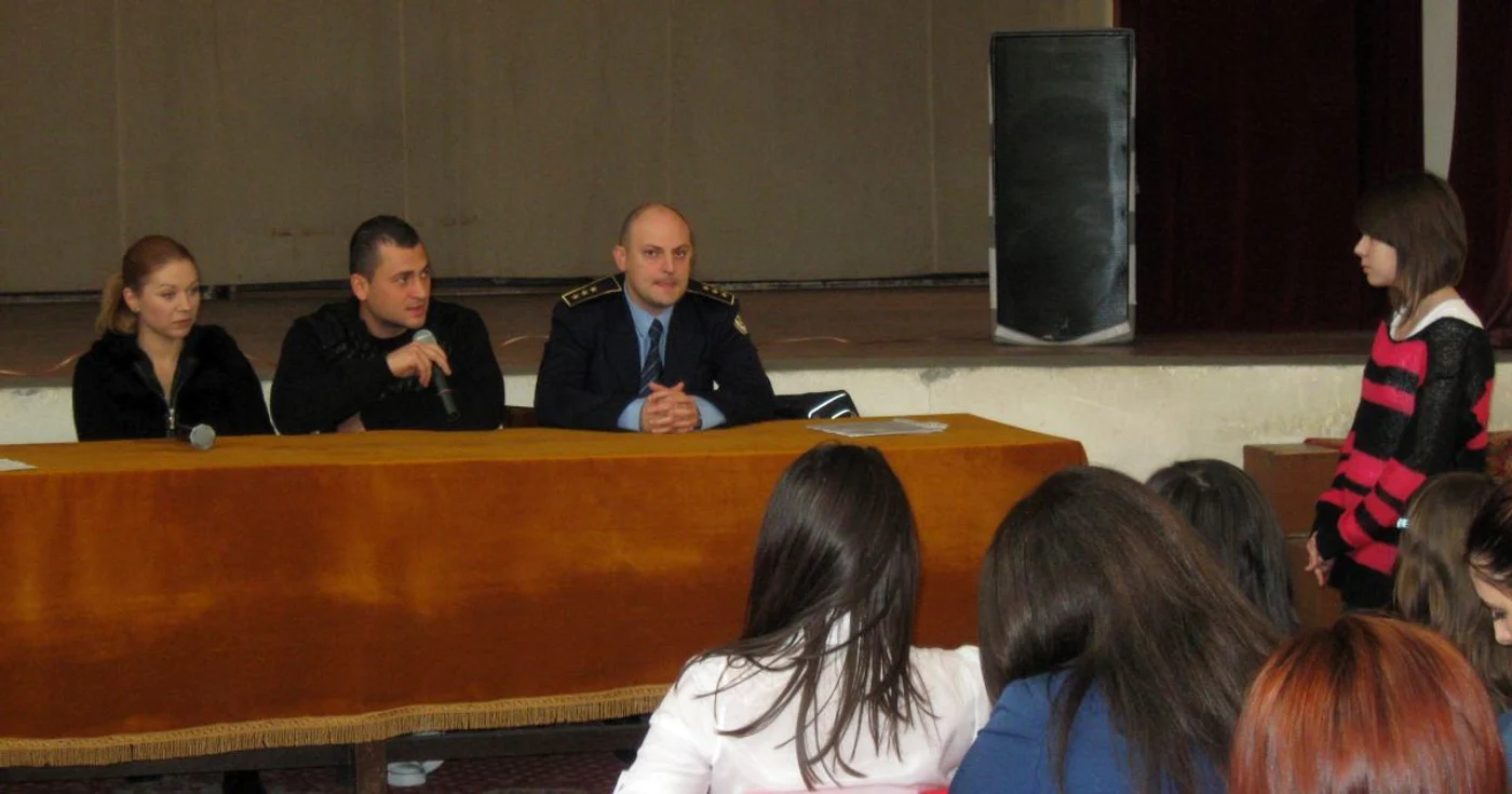 Alexandru Bălan le-a povestit elevilor cum a ajuns să consume droguri 