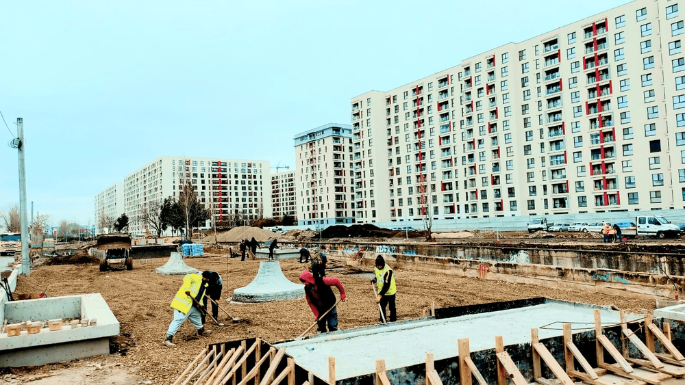 Două parcuri complet noi în București în 2023. Se modernizează și alte parcuri vechi FOTO