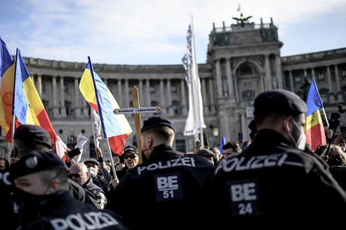 Manifestanti Viena protest antivaccinare 20 noiembrie 2021 FOTO EPA-EFE / Christian Bruna