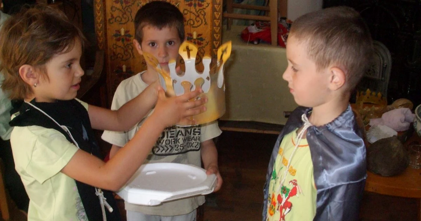 Copiii au fost inscăunaţi ca domni la Memorialul N. Bălcescu