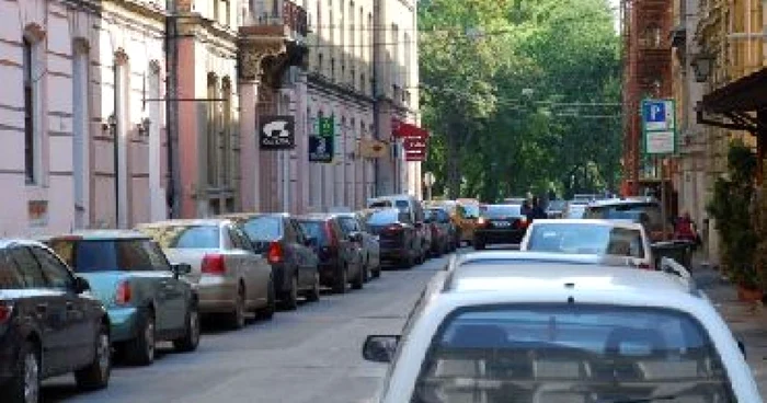 Bacău: Amendați pentru că nu au plătit parcarea