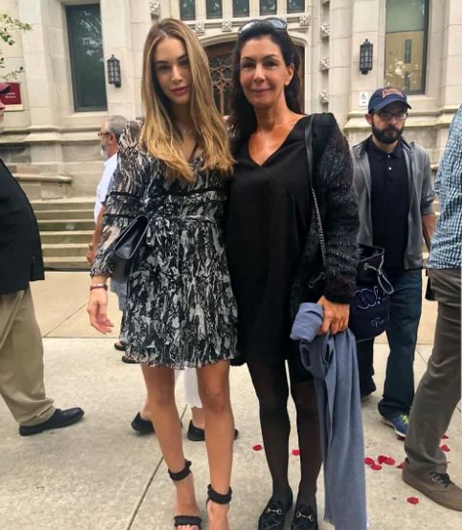 Nici Ioana Țiriac nu a lipsit de la absolvirea fratelui ei