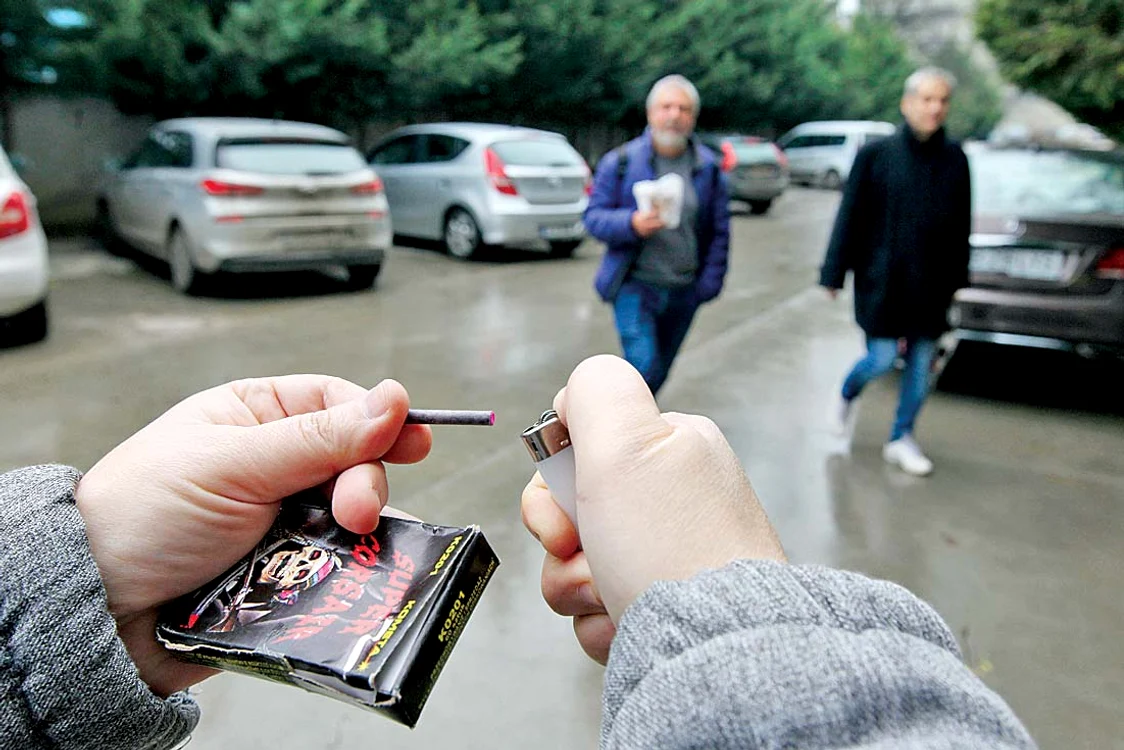 Cele mai ieftine sunt pocnitorile, care costă 10 lei cutia cu 100 de bucăți