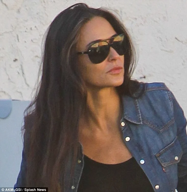 
    Demi Moore, cu doar câteva zile înainte să împlinească 50 de ani  