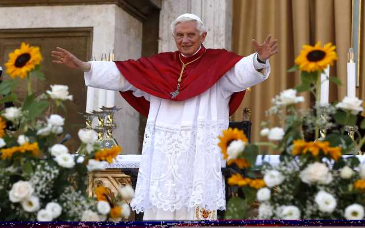 Papa emerit Benedict al XVI-lea FOTO Reuters