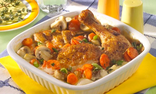 pulpe de pui cu legume la cuptor jpeg