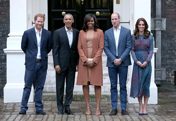 
    William, Harry și Kate i-au întâmpinat la Palatul Kensington pe soții ObamaFoto: Getty  