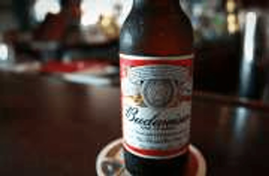 Budweiser „cere 47 de milioane de dolari” de la FIFA după interzicerea consumului de bere la Cupa Mondială