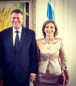 Carmen Iohannis jpeg