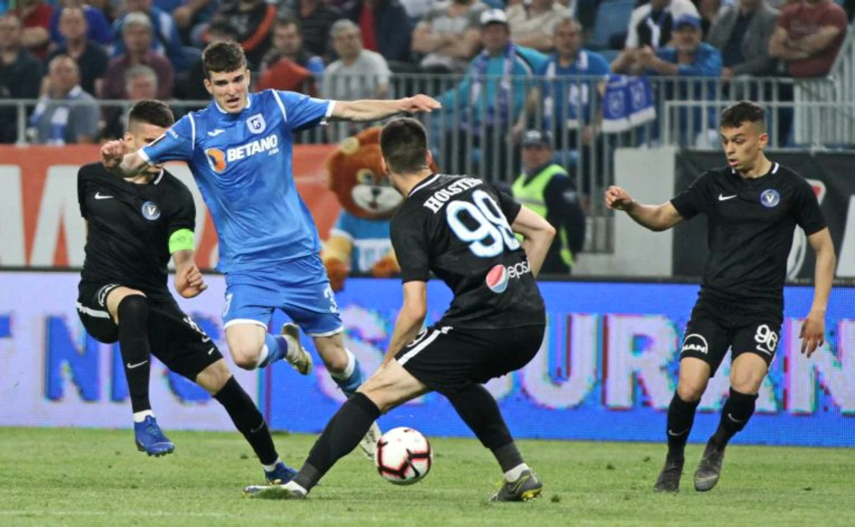 
    Craioveanul Mihăilă a marcat autogolul care a insemnat renașterea ViitoruluiFOTO: Sportpictures.eu  