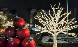 iluminat Sarbatori jpg 1 jpg