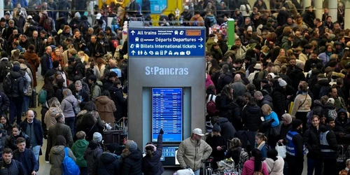 G9cdBovWgAAM8Pr jfif