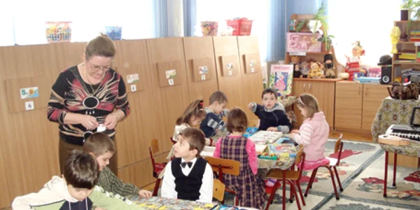 Educatoarele de la Grădiniţa „Letea“ sunt apreciate atât de copii, cât şi de părinţi