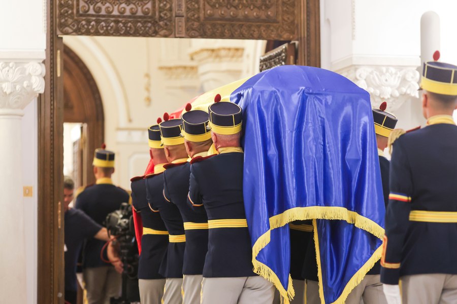 România învrăjbită!