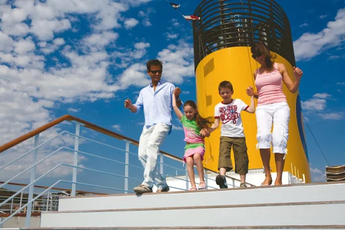 Croazierele sunt o experiență de neuitat pe întreaga familie. foto: cruisehub.ro