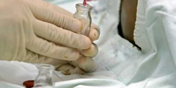 Fostul ministru al sănătăţii a interzis şi recoltarea de celule stem - Revista presei interne