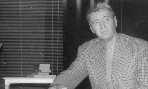 Ştefan Iordache: Cred că există ceva deasupra actorului ceva care ne ajută să depăşim orice greutăţi să uităm orice durere când păşim pe scenă” jpeg