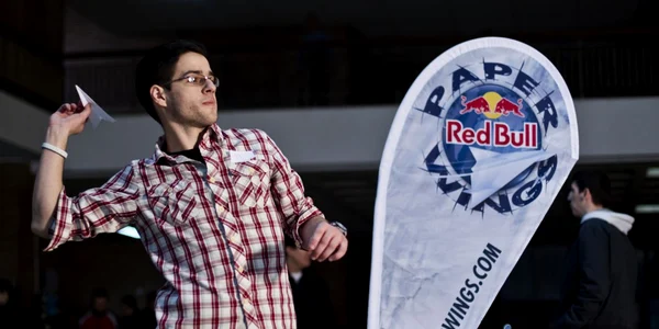 Calificări pentru CM cu avioane de hârtie * Foto: Red Bull