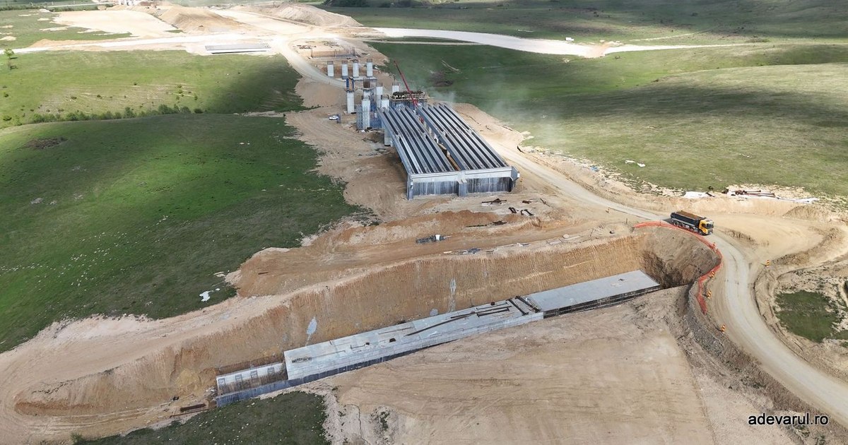 Primele poduri și viaducte de pe Autostrada Sibiu - Făgăraș au prins formă. Cum a avansat șantierul deschis în 2025