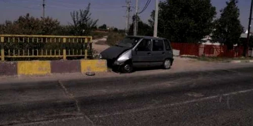 Maşina a intrat într-un cap de pod. Arhivă