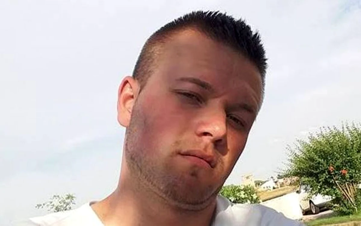 
    Ivanciu Corcioveiu, 23 de ani, a ucis cu mașina doi copii, apoi a fugit. Nu avea carnet de conducere  