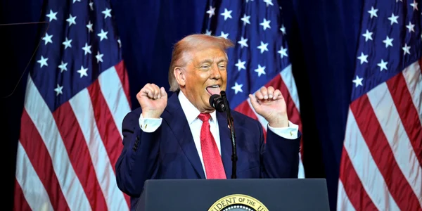 Donald Trump ironizează transgenderii FOTO AFP