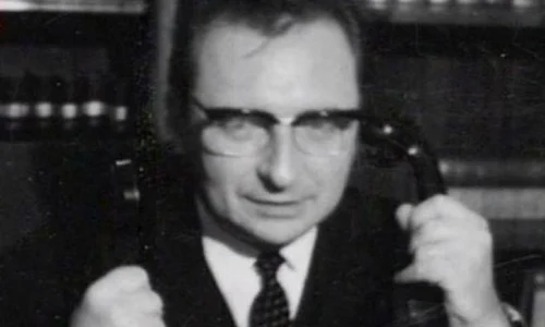 Povestea evadării lui Pacepa: americanii i au trimis o sută de taxiuri şi l au aşteptat cu covorul roşu! jpeg