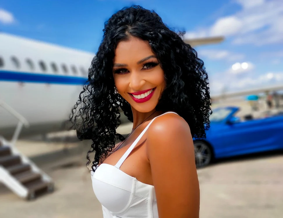 
    Carmen Alexandrescu  